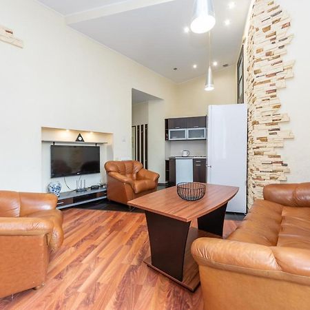 Comfortable Apartment On Mikhaylovskiy Lane Kiev Ngoại thất bức ảnh