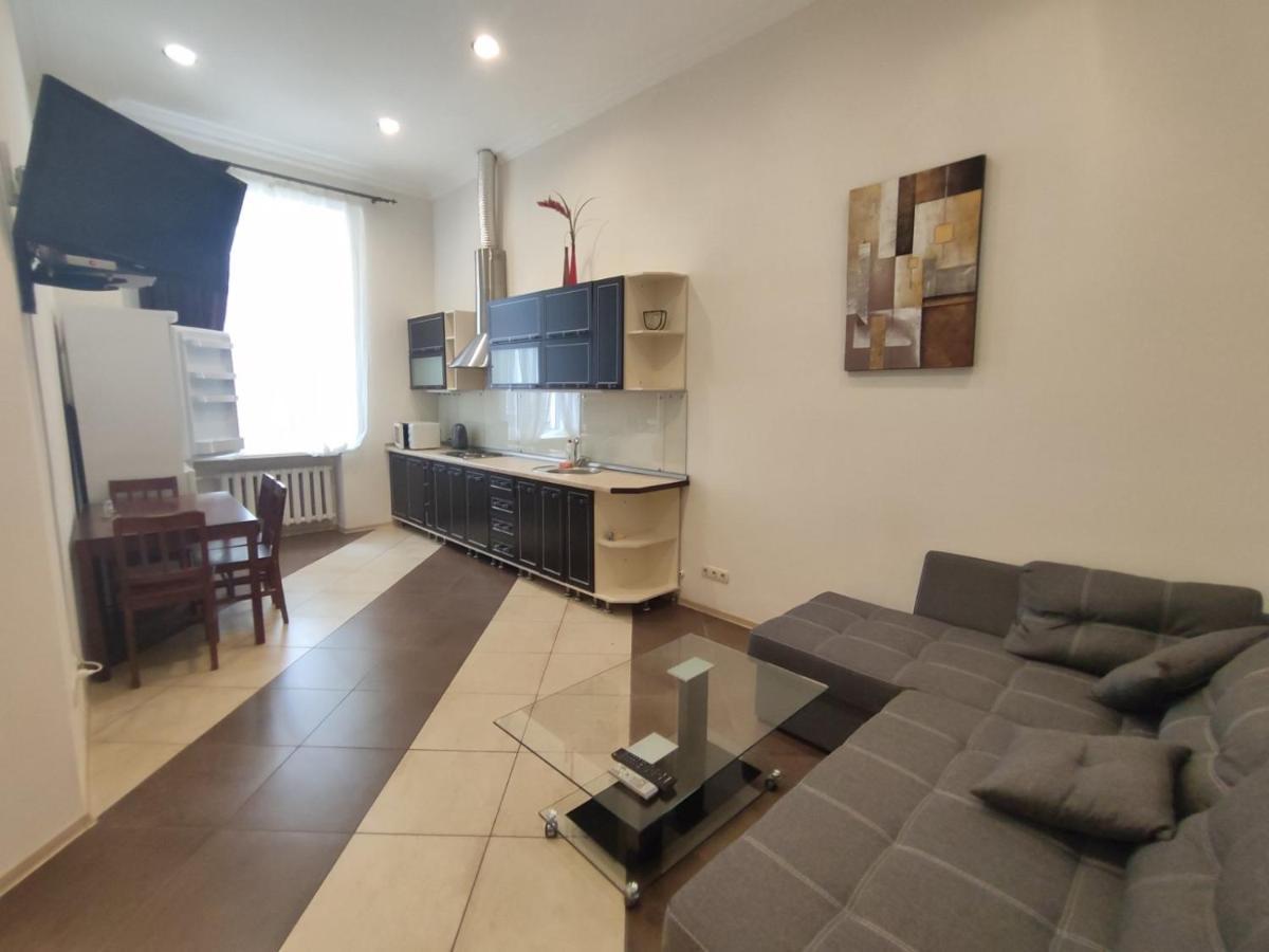 Comfortable Apartment On Mikhaylovskiy Lane Kiev Ngoại thất bức ảnh