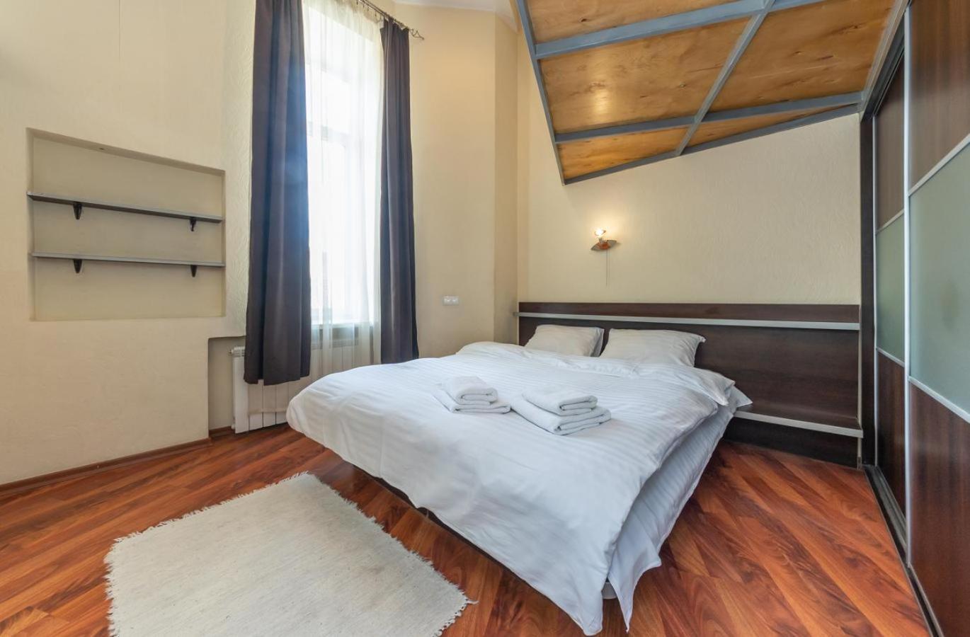 Comfortable Apartment On Mikhaylovskiy Lane Kiev Ngoại thất bức ảnh