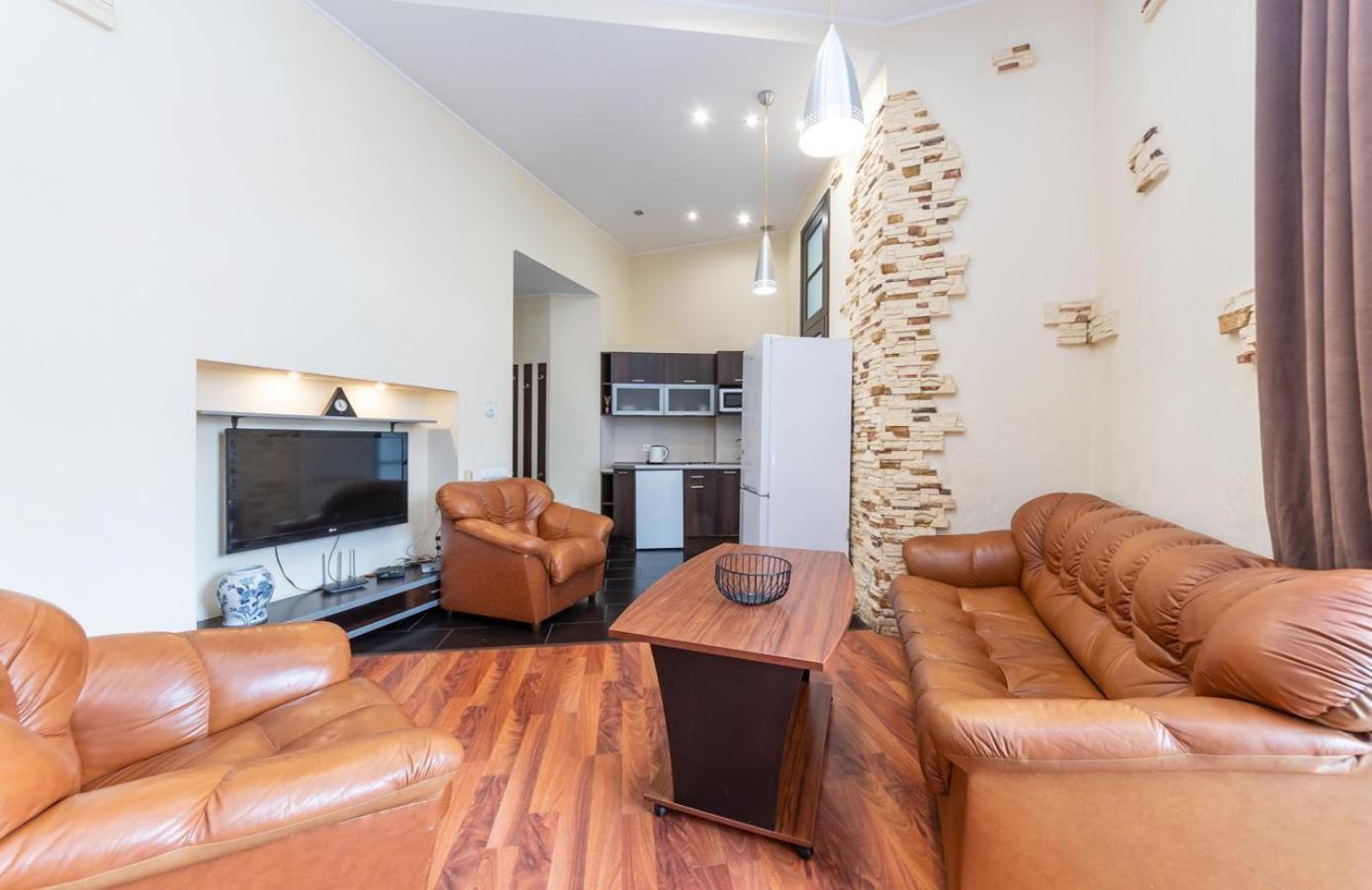 Comfortable Apartment On Mikhaylovskiy Lane Kiev Ngoại thất bức ảnh