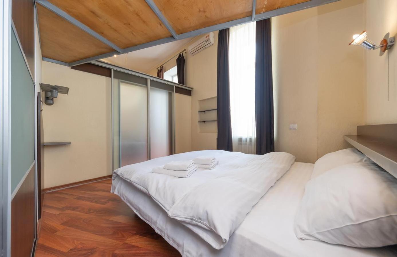 Comfortable Apartment On Mikhaylovskiy Lane Kiev Ngoại thất bức ảnh