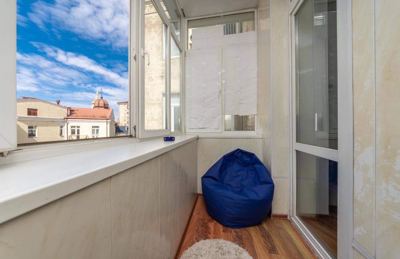 Comfortable Apartment On Mikhaylovskiy Lane Kiev Ngoại thất bức ảnh