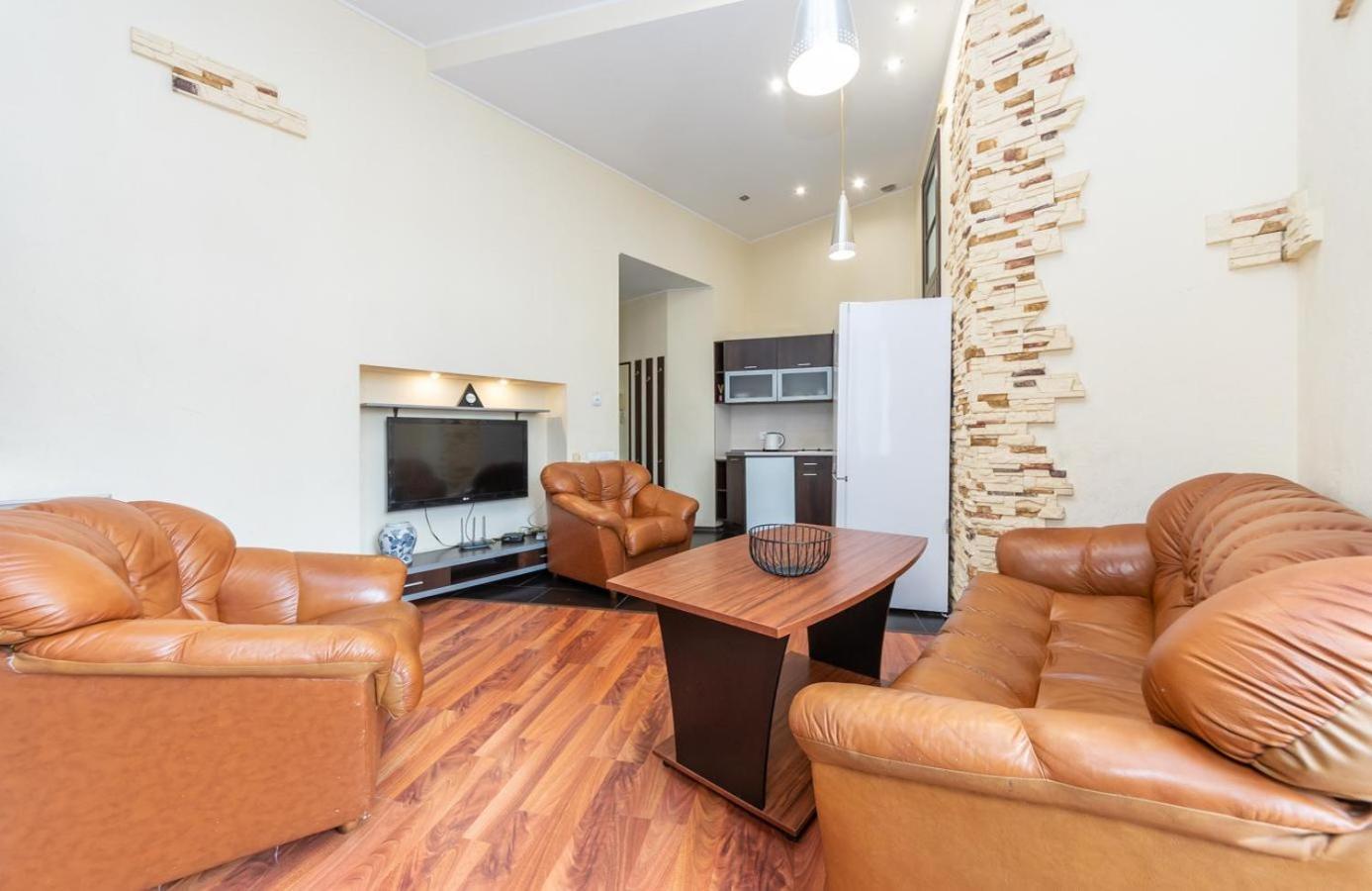 Comfortable Apartment On Mikhaylovskiy Lane Kiev Ngoại thất bức ảnh