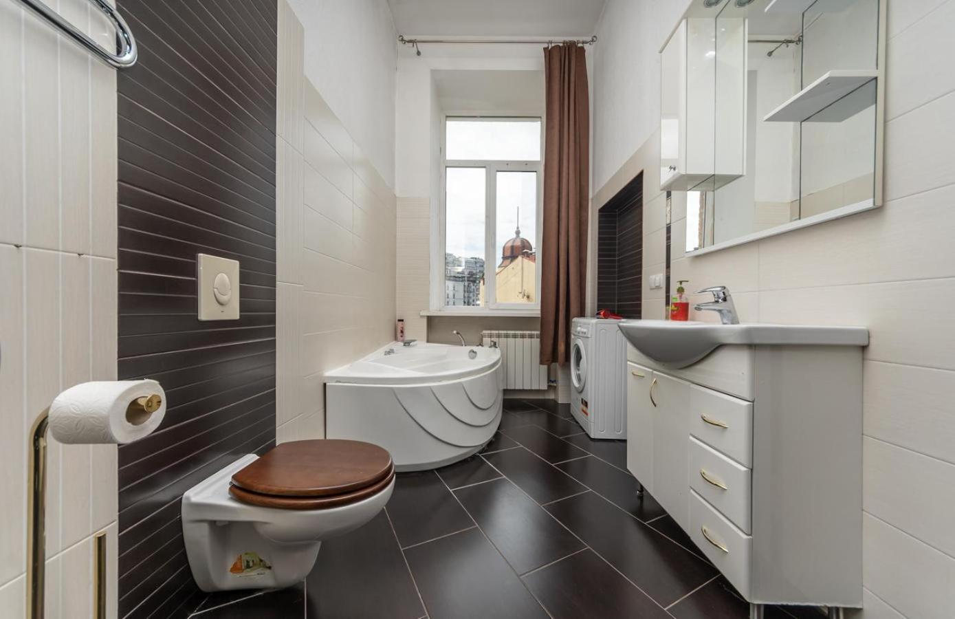 Comfortable Apartment On Mikhaylovskiy Lane Kiev Ngoại thất bức ảnh